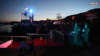 Gelibolu’da Anzakların şafak ayininde Atatürk’ün Anzak annelerine yazdığı tarihi mektubu yankılandı