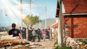Akrabaların arazi kavgası kanlı bitti! Ölü ve yaralılar var!