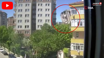 İstanbul'da yürekleri ağza getiren görüntüler: Kentsel dönüşüm yıkımında 12 katlı bina böyle çöktü!
