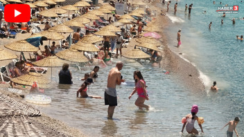 Yerli ve yabancı turistin akın ettiği Bodrum plajlarnda adım atacak yer kalmadı