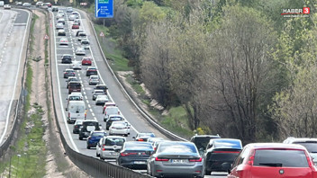 Bayram tatili dönüş çilesi erken başladı: Trafik durma noktasında