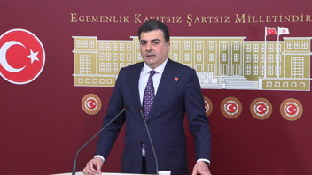 CHP'de Kurultay süreci başlıyor: Özel hakkındaki iddialara çok sert yanıt