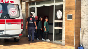 Trabzon'da okulda panik: 12 öğrenci hastaneye kaldırıldı
