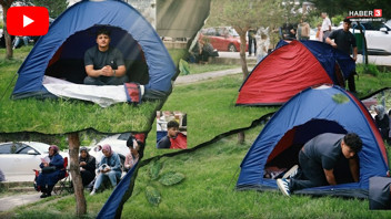 YKS sırasında ilginç manzaras: Herkes sandalye o ise kamp çadırı getirdi!