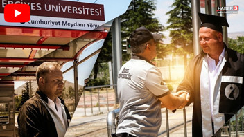 Üniversitenin önündeki durakta güvenlik görevlisiydi, aynı üniversiteden mezun oldu