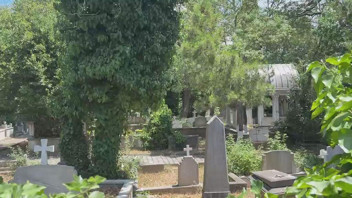 İstanbul'da çirkin saldırı: Mezarları tahrip eden 1 kişi yakalandı