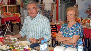 Deniz Baykal'ın eşi Olcay Baykal hayatını kaybetti