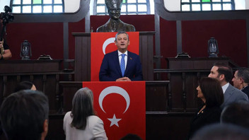 Özgür Özel'in Yeni Parti'sinde A Takımı belli oldu: İşte 9 kişilik MYK Listesi