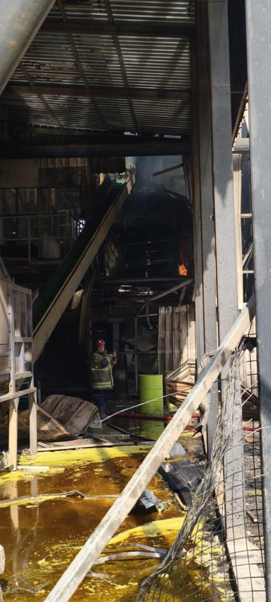 Kimyasal fabrikasında patlama: Ölü ve yaralılar var - Resim: 3