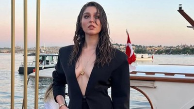 Sevgilisinden yeni ayrılmıştı.. Cemre Baysel cesur tarzıyla olay oldu