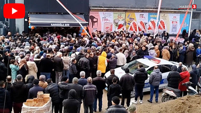 Açılış nedeniyle 19 üründe 19 TL kampanyası izdihama dönüştü, insanlar birbirini ezdi!