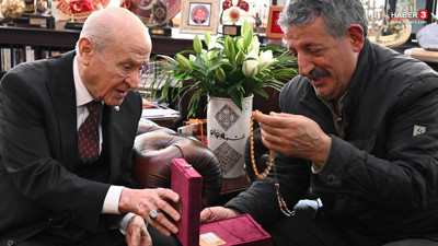 MHP Genel Merkezi'nde dikkat çeken sürpriz görüşme