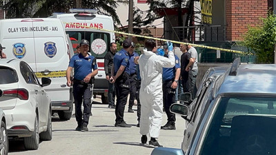 Parkta elleri kanlı halde bulundu; vahşet ortaya çıktı!