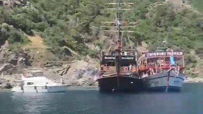 Akvaryum Koyu'nda batan gezi teknesindeki panik anları kamerada