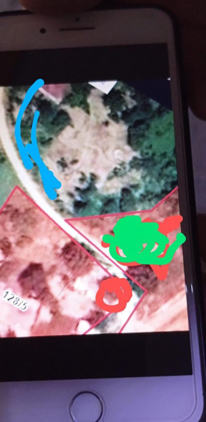 Komşusu, evine giden yolu tel örgü ve beton bloklarla kapattı - Resim: 3