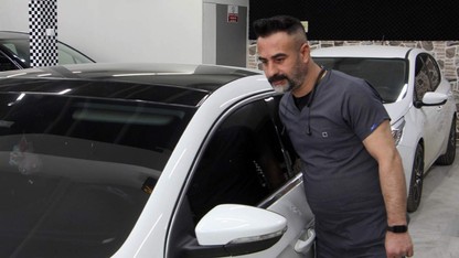 O Edirne'nin doktor önlüklü kaporta doktoru