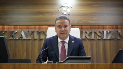 Tutuklu Muhittin Böcek hastaneye kaldırıldı