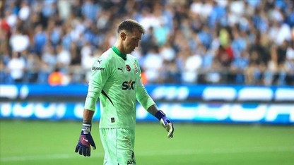 Eleştiri oklarının hedefindeki Muslera röportajı terk etti
