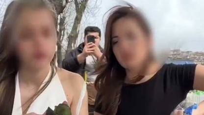 İstanbul'da güpe gündüz parkta 2 genç kıza iğrenç taciz kamerada