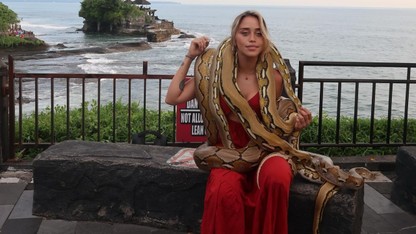 Survivor'a gözyaşları içinde veda eden Zeynep Alkan'ın tatil pozu nefesleri kesti