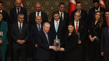 İktidara yakın medyaya ödül yağdı