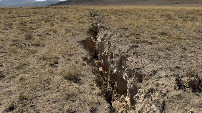 Bir ilimizdeki yüzey yarıkları korku saçıyor: Her gün biraz daha büyüyorlar!
