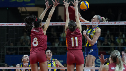 Sultanlar Ligi'nde Fenerbahçe - Galatasaray derbisi nefes kesti!