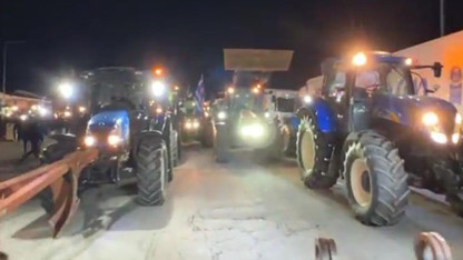 Komşudaki çiftçi eylemi Türkiye sınırını kilitledi