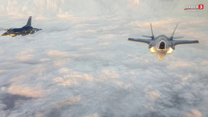 Akrobasi timindeki F-16 savaş uçağı eğitim uçuşunda düştü!