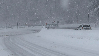 Yoğun kar yağışı Bolu Dağı'nda ulaşımı felç etti!