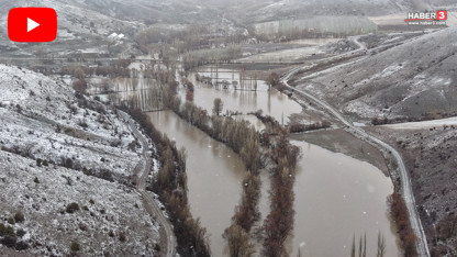 Türkiye'nin dev ırmağı 40 yıl sonra yeniden taştı; sular yolu yuttu, eğitim durdu!