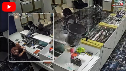 Kuyumcuda şoke eden görüntüler: Soygunculara içi sıcak su dolu çay kazanı fırlattı