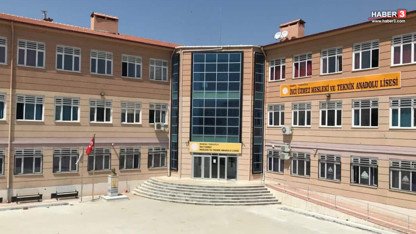 Okulda Atatürk'e hakaret skandalı: Öğretmen gözaltına alındı