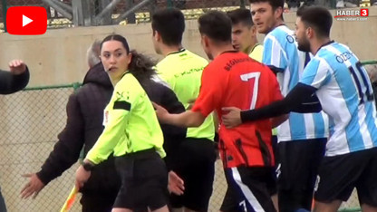 Yedek kulübesinden fırlayıp hakeme yumruk attı! Maç tatil edildi, futbolcu gözatında...