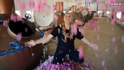 Her şeyini satıp memleketi Mardin'e yatırım yapan ünlü şarkıcı 178 çeşit ürünle dünyaya açıldı!