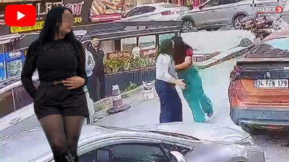 Kadın TikTok fenomeni trafikte bir başka kadın sürücüye saldırıp, kafa attı!