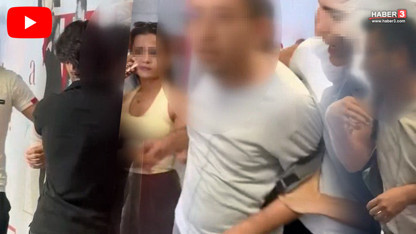 Metrobüs sapığına vatandaş müdahalesi; gizli çekim yaparken yakalandı!