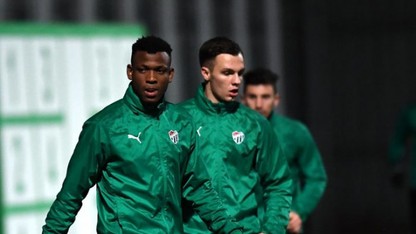 Bursaspor'da Shehu için yoğun çaba gösteriliyor