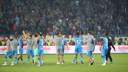 Trabzonspor'dan Beşiktaş'a şarkılı gönderme