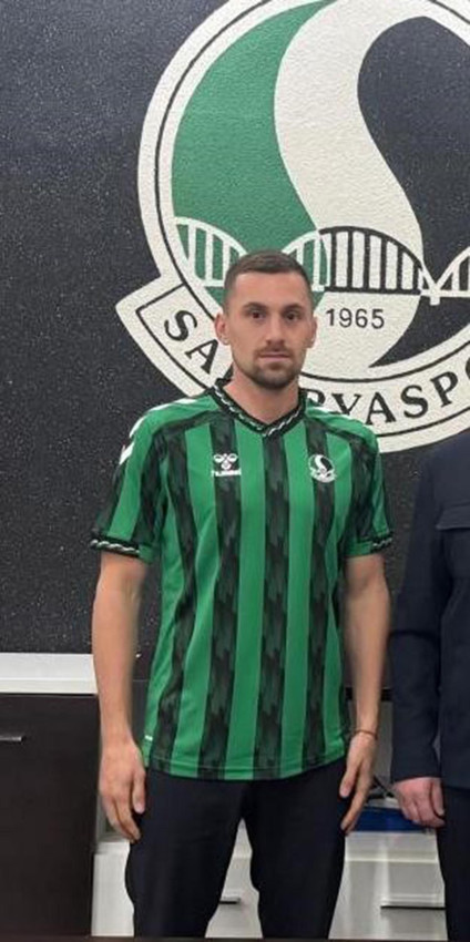 Sahada takım arkadaşını tokatlayan Caner Erkin'in cezası belli oldu - Resim: 3