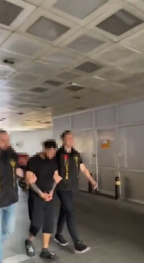 Bu ne biçim baba ? El kadar kız çocuğuna yaptıkları infial yarattı! - Resim: 3
