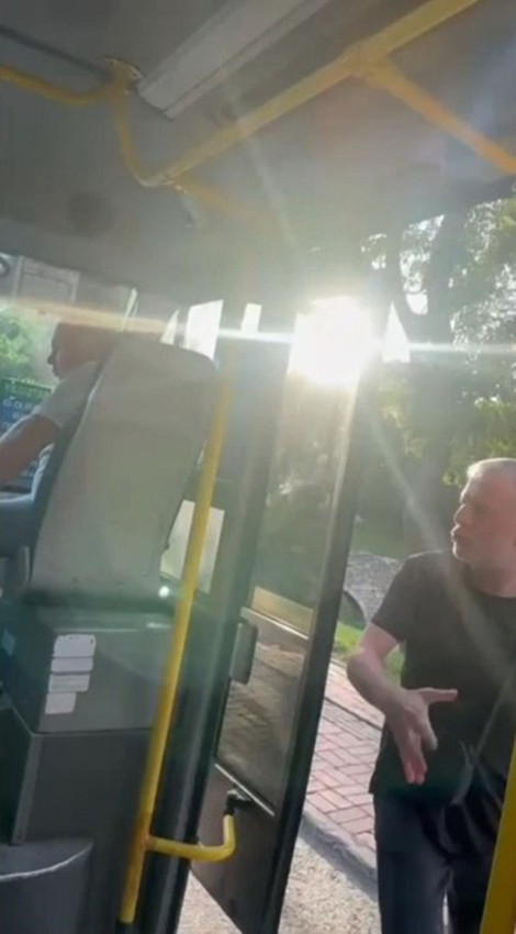 İstanbul'da toplu taşımada akılalmaz kavga: Yumruklaya yumruklaya darp etti - Resim: 4