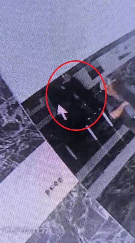 Kaşla göz arasında abdest alan adamın 29 bin lirasını çaldı - Resim: 4