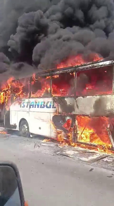 Yolcu otobüsü alev alev yandı - Resim: 3