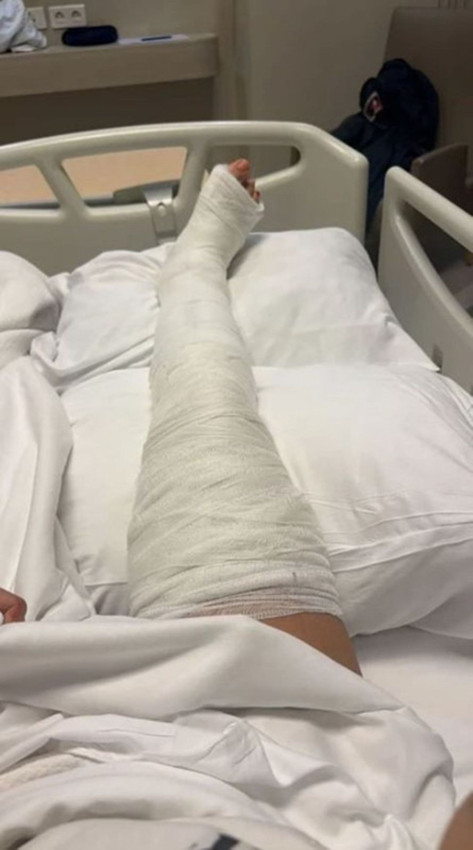 Güzel şarkıcıdan üzen haber: ''Ağrıdan baygınlık geçiriyordum'' deyip gözyaşları içinde kaldı! - Resim: 4