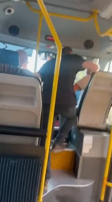 İstanbul'da toplu taşımada akılalmaz kavga: Yumruklaya yumruklaya darp etti - Resim: 3