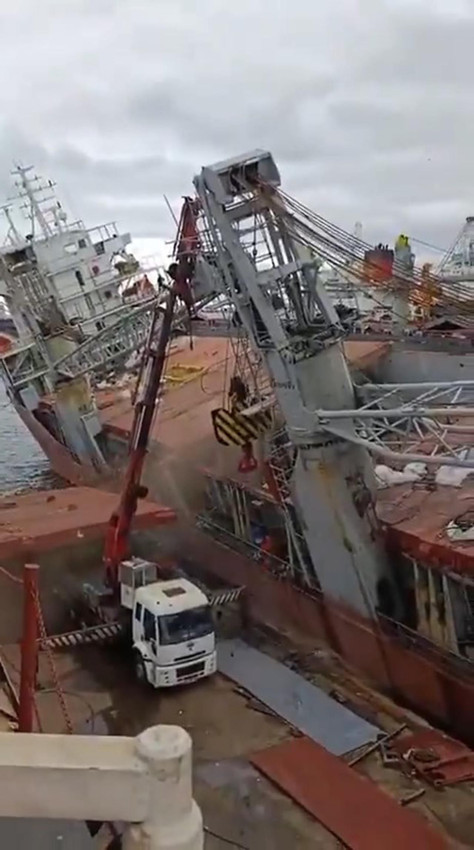 Tersanede feci ölüm! Gemi yan yattı, ortalık savaş alanına döndü - Resim: 4