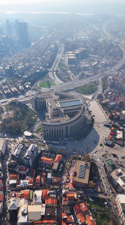 Yine Fergio House yine olay: ''Adliyede helikopter'' paylaşımına soruşturma başlatıldı - Resim: 2