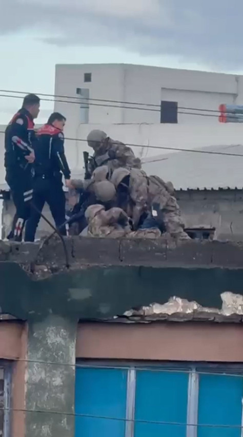 Kız kardeşi hakkında kulağına gelenler sonrası gözü hiçbir şeyi görmedi - Resim: 2