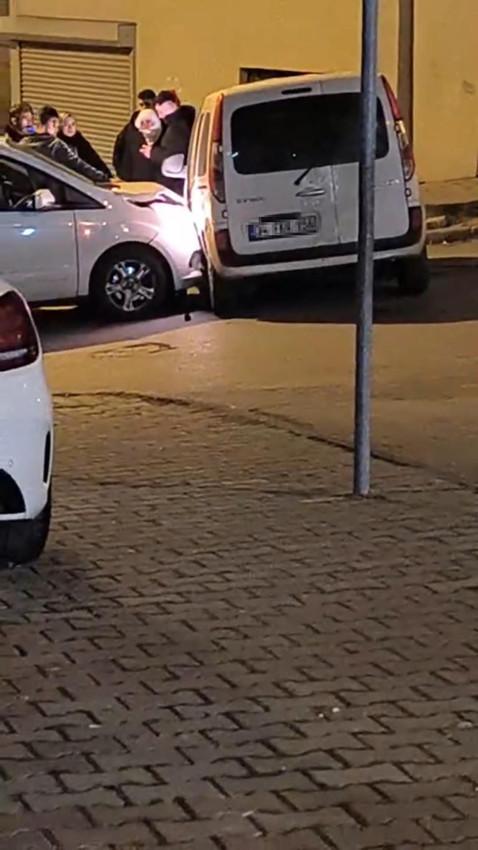 İstanbul'da kaza sonrası yumruklar konuştu - Resim: 2